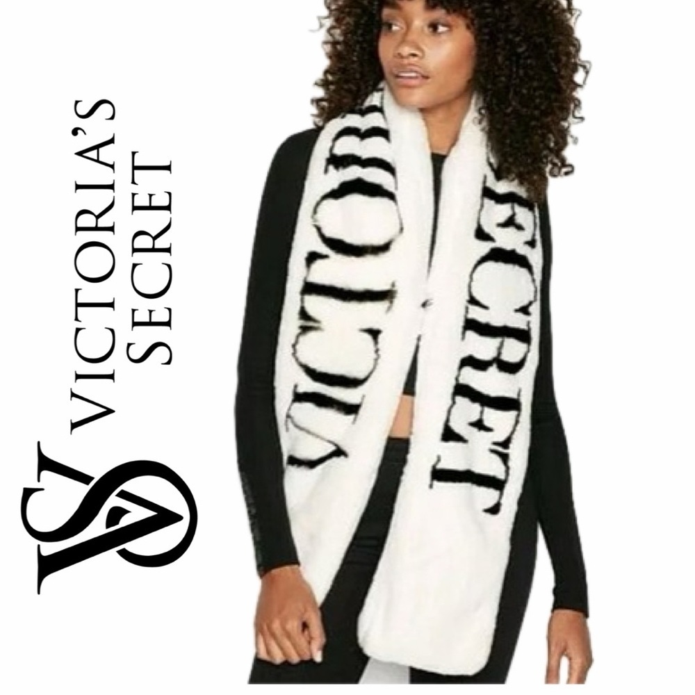 Victoria's Secret Faux Fur Scarf White‎ Black Logo 70’L 7’W Winter Cozy Mobwife